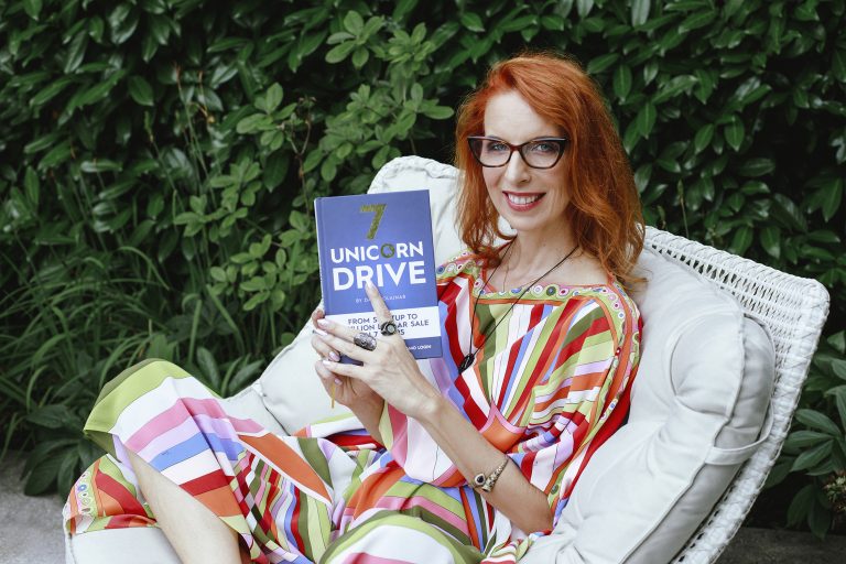 Iza_Sia_Logina_foto_Tania_Mendillo_poslovni_portreti_lifestyle